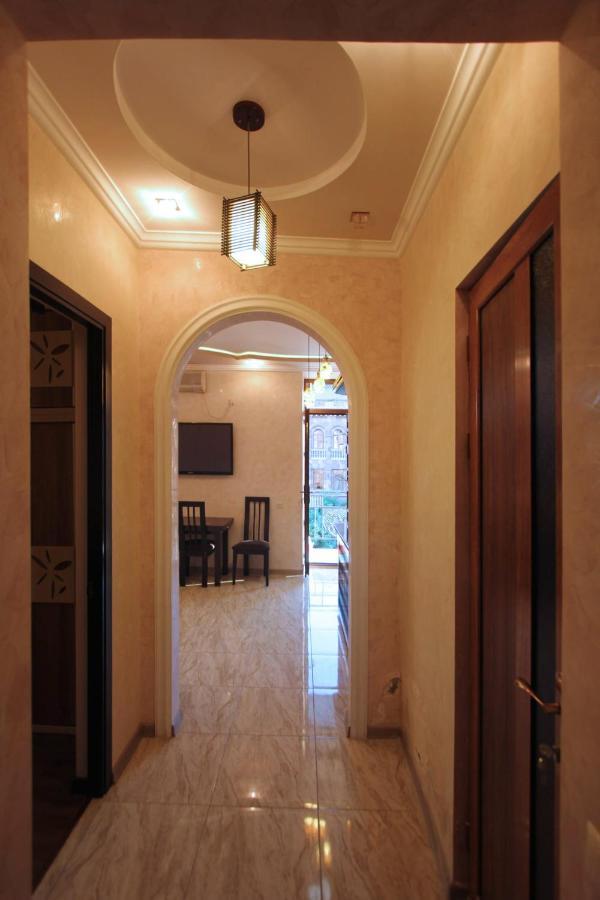 Amiryan Street 1 Bedroom Deluxe Apartment With Balcony Am104 Yerevan Exterior photo